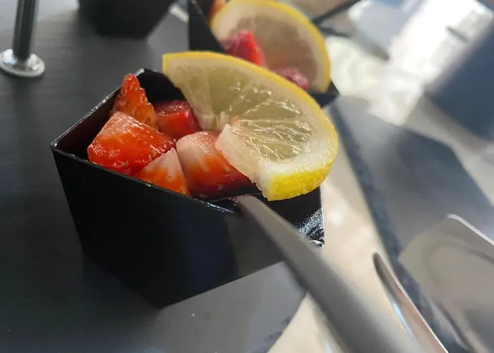 Levante A Pochi Passi Dal Mare Отель